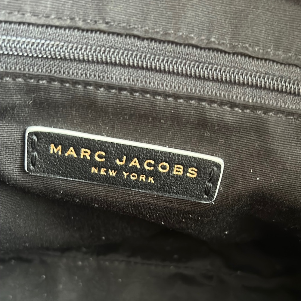 Marc Jacobs Black Satchel with Gold Hardware and Structured Design - Picture 9 of 10